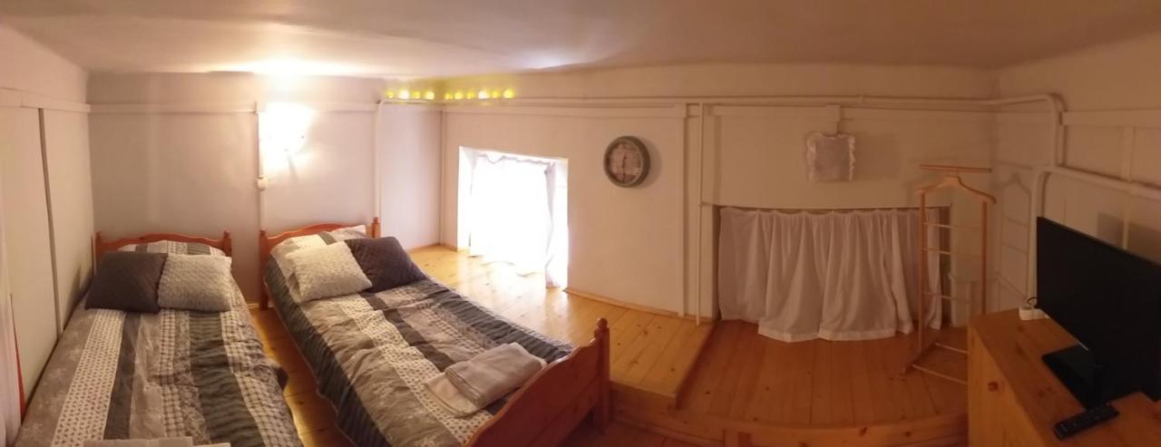 Belvarosi Vintage Apartman A Setaloutcan Miskolc Dış mekan fotoğraf
