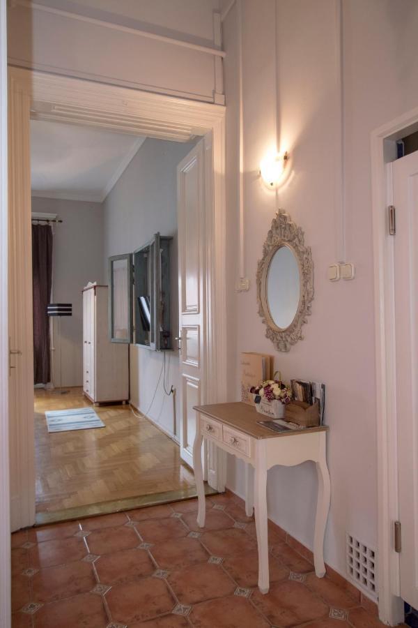 Belvarosi Vintage Apartman A Setaloutcan Miskolc Dış mekan fotoğraf